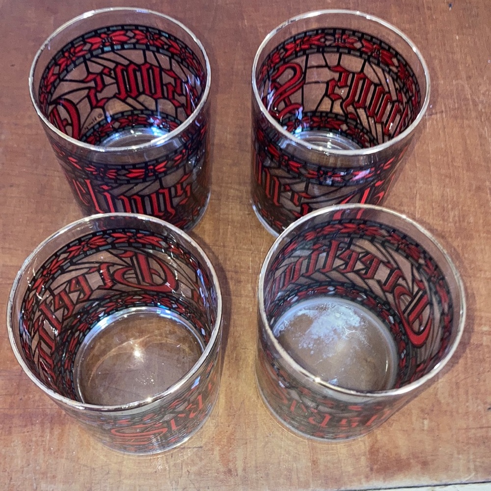 🎄🥃 Houze Dining | 4pc. Set Season’s Greetings Stained Drink Glasses 🧊🎄